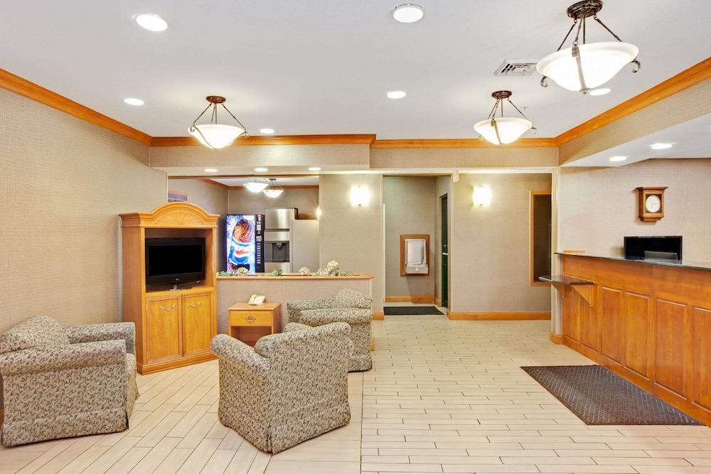 Super 8 By Wyndham South Bend Motel Eksteriør billede